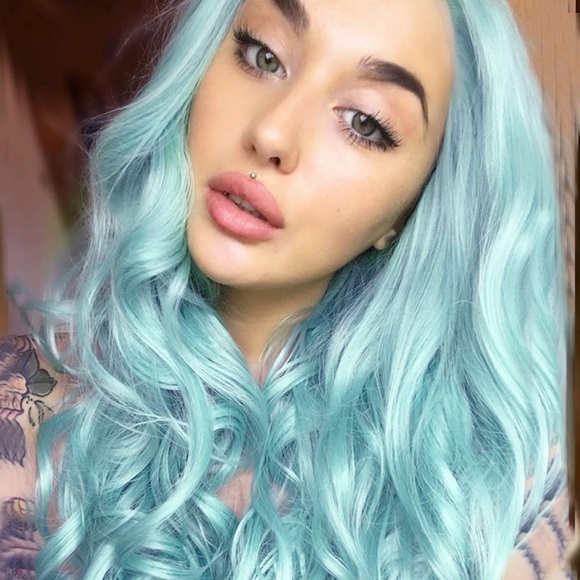 💫24” BABY BLUE GODDESS BODY WAVY LACE FRONT WIG *NWT*
